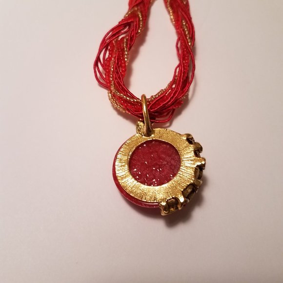 Red beaded necklace with rhinestone peacock charm - Picture 6 of 8